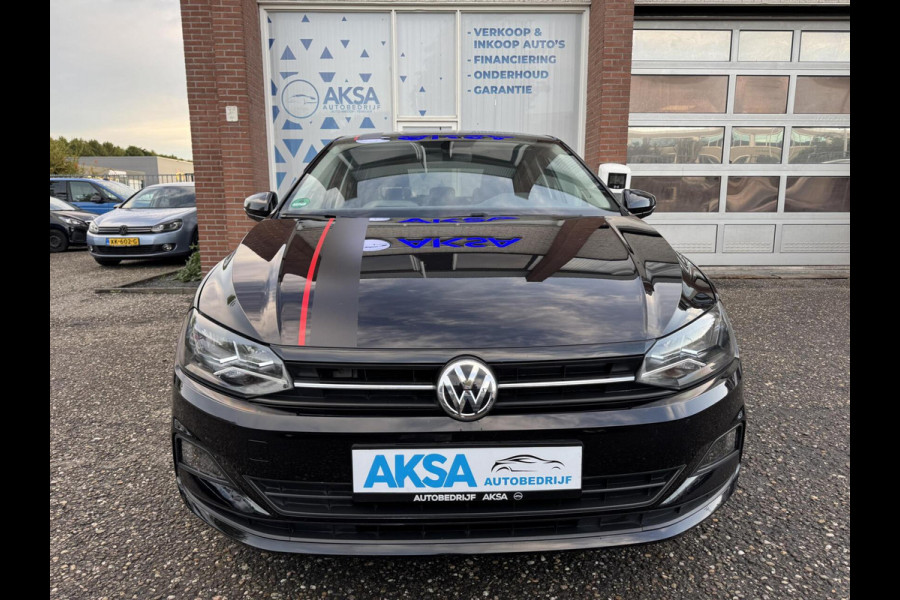 Volkswagen Polo 1.0 TSI 95pk Beats CarPlay Navigatie Stoelvw Leder 17 inch