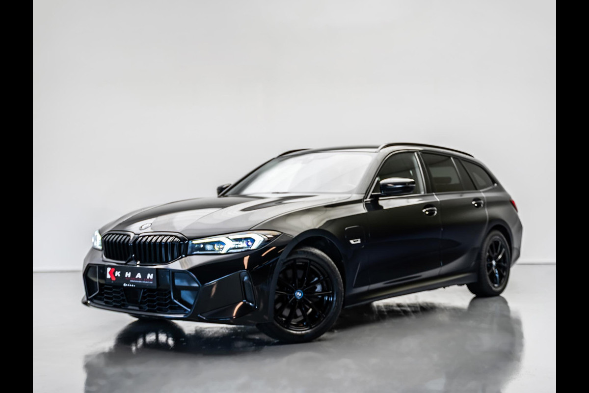BMW 3 Serie Touring 330e |M-Pakket|Facelift|Ambient|Elek. Stoelen|Dodehoek| BMW 3 Serie Touring 330e |M-Pakket|Facelift|Ambient|Elek. Stoelen|Dodehoek|