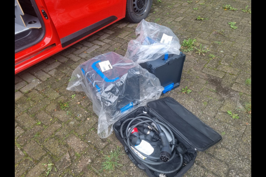 Opel Vivaro-e L2H1 75 kWh Sortimo inbouwsysteem