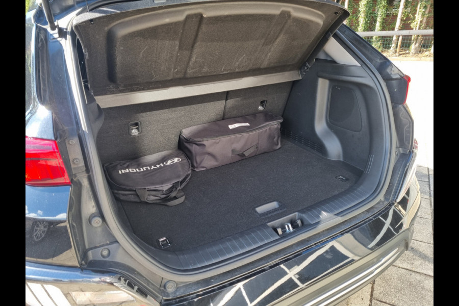Hyundai Kona EV Premium 64 kWh