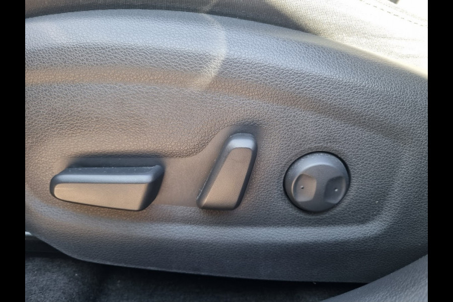 Hyundai Kona EV Premium 64 kWh