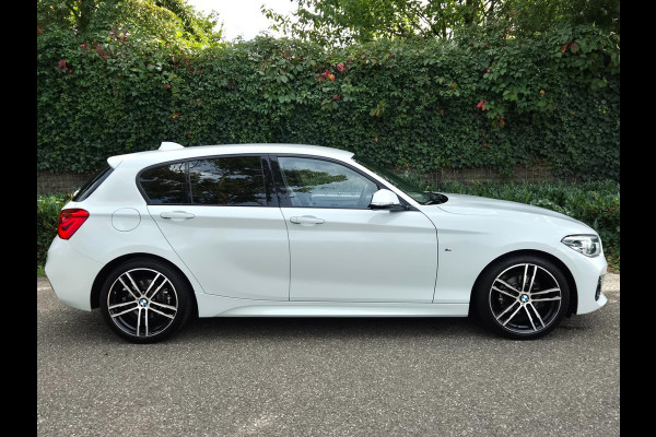 BMW 1-serie M Sport Ed CarPlay NAP LED GR Navi Automaat Black Panel Teller All weather M Velgen GARANTIE Rij-K 118i High Executive