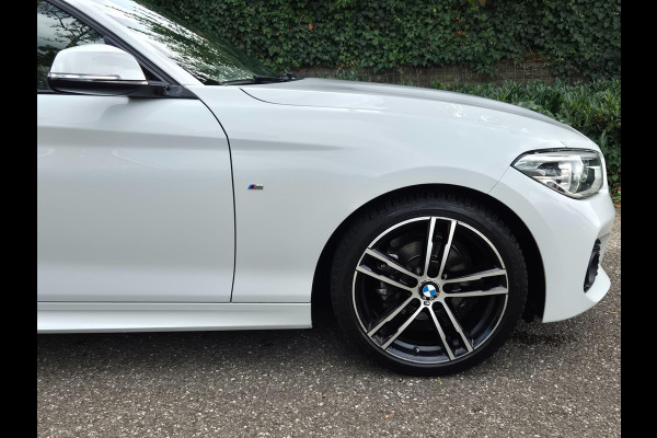 BMW 1-serie M Sport Ed CarPlay NAP LED GR Navi Automaat Black Panel Teller All weather M Velgen GARANTIE Rij-K 118i High Executive