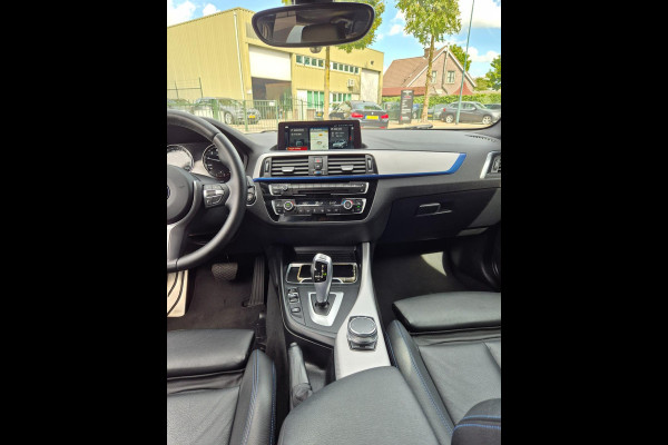 BMW 1-serie M Sport Ed CarPlay NAP LED GR Navi Automaat Black Panel Teller All weather M Velgen GARANTIE Rij-K 118i High Executive
