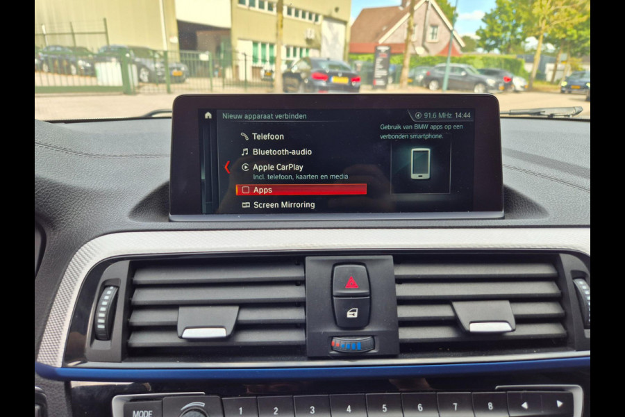 BMW 1-serie M Sport Ed CarPlay NAP LED GR Navi Automaat Black Panel Teller All weather M Velgen GARANTIE Rij-K 118i High Executive