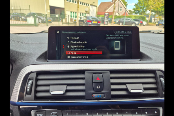 BMW 1-serie M Sport Ed CarPlay NAP LED GR Navi Automaat Black Panel Teller All weather M Velgen GARANTIE Rij-K 118i High Executive