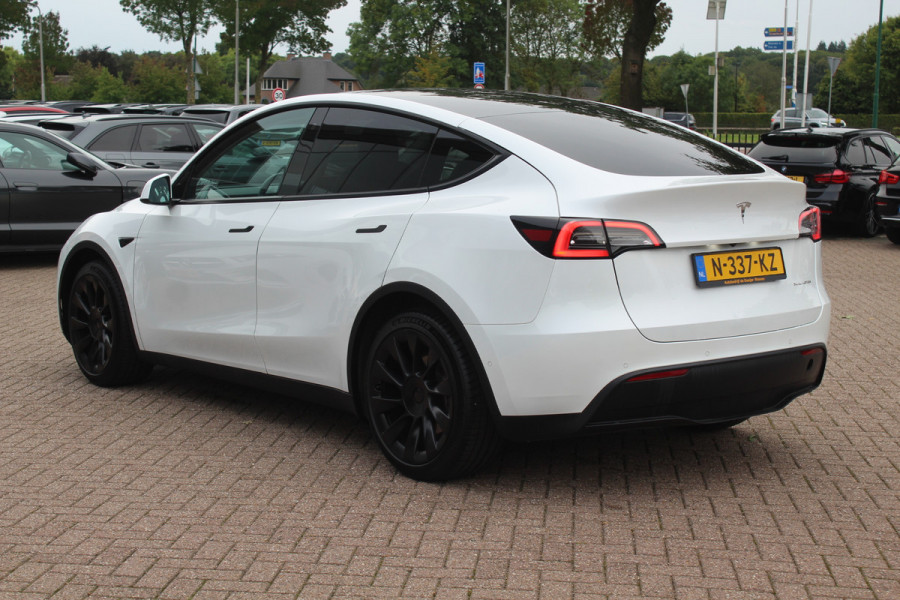 Tesla Model Y Long Range AWD 75 kWh / SoH 91.9% / Autopilot / Panoramadak / Camera / 20'' / Keyless / Leder / Dodehoek / Navigatie / Stoelverwarming