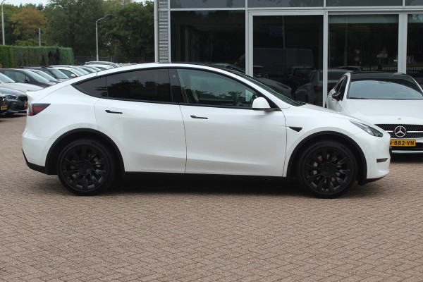 Tesla Model Y Long Range AWD 75 kWh / SoH 91.9% / Autopilot / Panoramadak / Camera / 20'' / Keyless / Leder / Dodehoek / Navigatie / Stoelverwarming