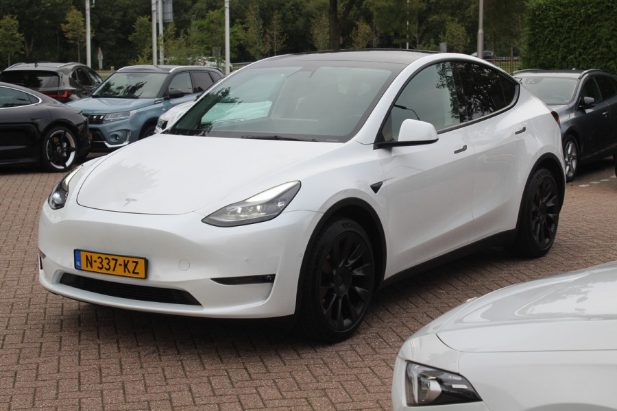 Tesla Model Y Long Range AWD 75 kWh / SoH 91.9% / Autopilot / Panoramadak / Camera / 20'' / Keyless / Leder / Dodehoek / Navigatie / Stoelverwarming