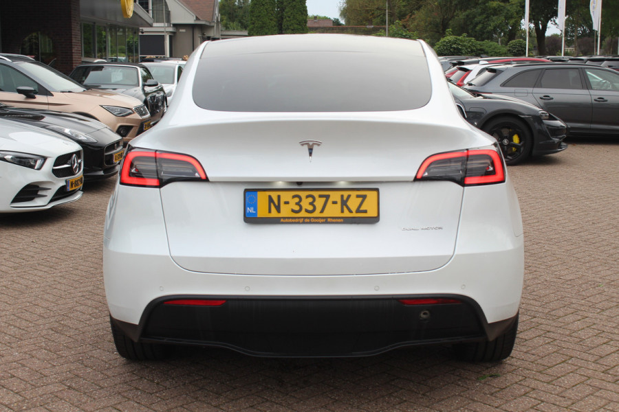 Tesla Model Y Long Range AWD 75 kWh / SoH 91.9% / Autopilot / Panoramadak / Camera / 20'' / Keyless / Leder / Dodehoek / Navigatie / Stoelverwarming