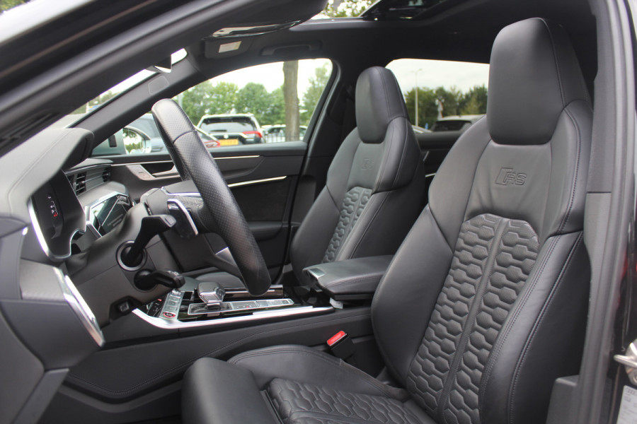Audi RS6 Avant TFSI quattro / Trekhaak / Panoramadak / Keramisch / 360Camera / Head-up / Softclose / Standverwarming / B&O / Volleder / 22'' /  Apple CarPlay / Achterasbesturing / Luchtvering / Dodehoek / DAB / ACC / St Audi RS6 Avant TFSI quattro / Trekhaak / Panoramadak / Keramisch / 360Camera / Head-up / Softclose / Standverwarming / B&O / Volleder / 22'' /  Apple CarPlay / Achterasbesturing / Luchtvering / Dodehoek / DAB / ACC / St