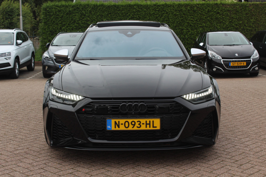 Audi RS6 Avant TFSI quattro / Trekhaak / Panoramadak / Keramisch / 360Camera / Head-up / Softclose / Standverwarming / B&O / Volleder / 22'' /  Apple CarPlay / Achterasbesturing / Luchtvering / Dodehoek / DAB / ACC / St Audi RS6 Avant TFSI quattro / Trekhaak / Panoramadak / Keramisch / 360Camera / Head-up / Softclose / Standverwarming / B&O / Volleder / 22'' /  Apple CarPlay / Achterasbesturing / Luchtvering / Dodehoek / DAB / ACC / St