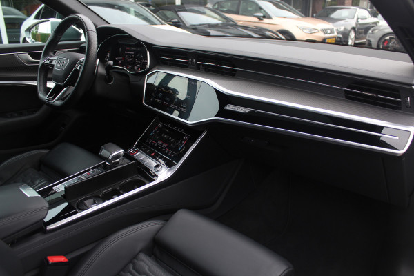 Audi RS6 Avant TFSI quattro / Trekhaak / Panoramadak / Keramisch / 360Camera / Head-up / Softclose / Standverwarming / B&O / Volleder / 22'' /  Apple CarPlay / Achterasbesturing / Luchtvering / Dodehoek / DAB / ACC / St Audi RS6 Avant TFSI quattro / Trekhaak / Panoramadak / Keramisch / 360Camera / Head-up / Softclose / Standverwarming / B&O / Volleder / 22'' /  Apple CarPlay / Achterasbesturing / Luchtvering / Dodehoek / DAB / ACC / St