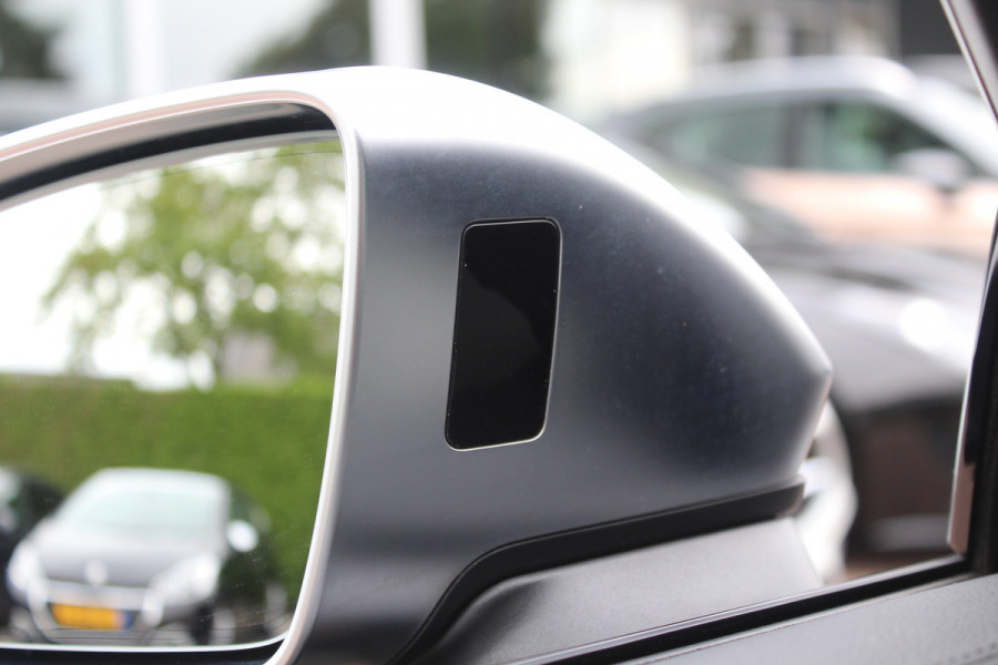 Audi RS6 Avant TFSI quattro / Trekhaak / Panoramadak / Keramisch / 360Camera / Head-up / Softclose / Standverwarming / B&O / Volleder / 22'' /  Apple CarPlay / Achterasbesturing / Luchtvering / Dodehoek / DAB / ACC / St Audi RS6 Avant TFSI quattro / Trekhaak / Panoramadak / Keramisch / 360Camera / Head-up / Softclose / Standverwarming / B&O / Volleder / 22'' /  Apple CarPlay / Achterasbesturing / Luchtvering / Dodehoek / DAB / ACC / St
