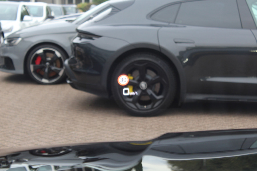 Audi RS6 Avant TFSI quattro / Trekhaak / Panoramadak / Keramisch / 360Camera / Head-up / Softclose / Standverwarming / B&O / Volleder / 22'' /  Apple CarPlay / Achterasbesturing / Luchtvering / Dodehoek / DAB / ACC / St Audi RS6 Avant TFSI quattro / Trekhaak / Panoramadak / Keramisch / 360Camera / Head-up / Softclose / Standverwarming / B&O / Volleder / 22'' /  Apple CarPlay / Achterasbesturing / Luchtvering / Dodehoek / DAB / ACC / St