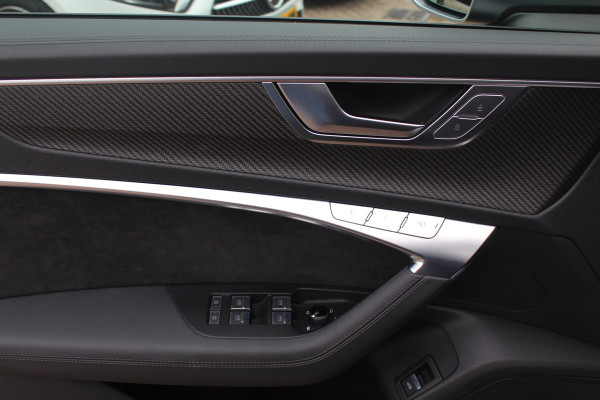 Audi RS6 Avant TFSI quattro / Trekhaak / Panoramadak / Keramisch / 360Camera / Head-up / Softclose / Standverwarming / B&O / Volleder / 22'' /  Apple CarPlay / Achterasbesturing / Luchtvering / Dodehoek / DAB / ACC / St Audi RS6 Avant TFSI quattro / Trekhaak / Panoramadak / Keramisch / 360Camera / Head-up / Softclose / Standverwarming / B&O / Volleder / 22'' /  Apple CarPlay / Achterasbesturing / Luchtvering / Dodehoek / DAB / ACC / St