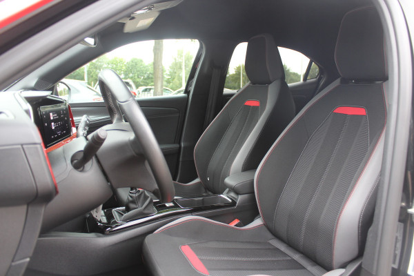 Opel Mokka 1.2 Level 4 GS Line / Camera / Navigatie / 18'' / DAB / Sfeerverlichting / Getint glas / Dodehoek / Cruise Control Opel Mokka 1.2 Level 4 GS Line / Camera / Navigatie / 18'' / DAB / Sfeerverlichting / Getint glas / Dodehoek / Cruise Control