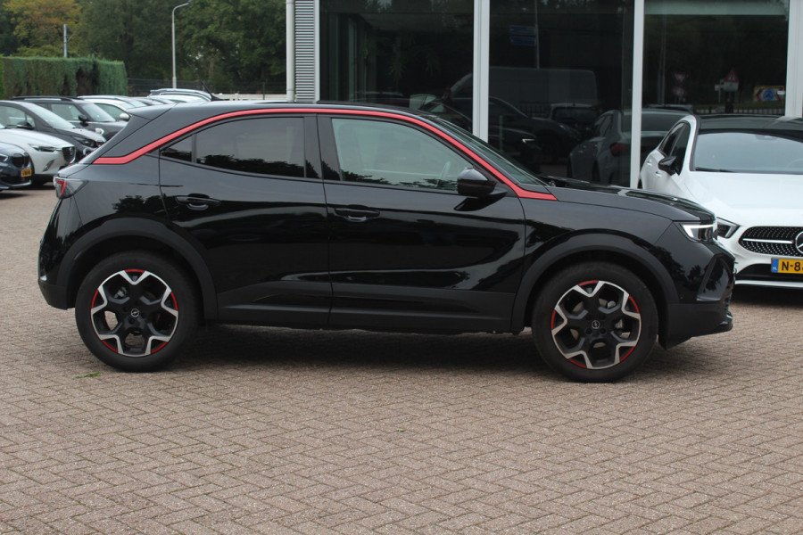 Opel Mokka 1.2 Level 4 GS Line / Camera / Navigatie / 18'' / DAB / Sfeerverlichting / Getint glas / Dodehoek / Cruise Control Opel Mokka 1.2 Level 4 GS Line / Camera / Navigatie / 18'' / DAB / Sfeerverlichting / Getint glas / Dodehoek / Cruise Control
