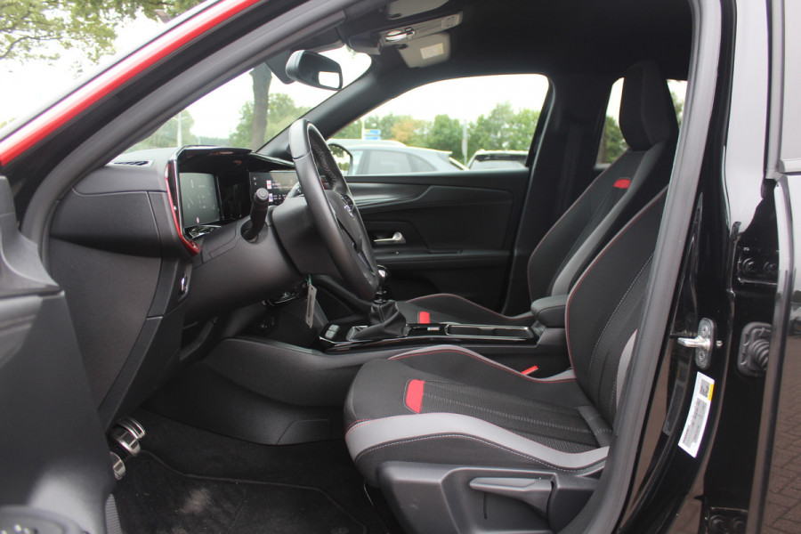 Opel Mokka 1.2 Level 4 GS Line / Camera / Navigatie / 18'' / DAB / Sfeerverlichting / Getint glas / Dodehoek / Cruise Control Opel Mokka 1.2 Level 4 GS Line / Camera / Navigatie / 18'' / DAB / Sfeerverlichting / Getint glas / Dodehoek / Cruise Control