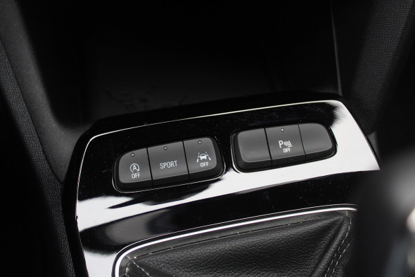 Opel Mokka 1.2 Level 4 GS Line / Camera / Navigatie / 18'' / DAB / Sfeerverlichting / Getint glas / Dodehoek / Cruise Control Opel Mokka 1.2 Level 4 GS Line / Camera / Navigatie / 18'' / DAB / Sfeerverlichting / Getint glas / Dodehoek / Cruise Control