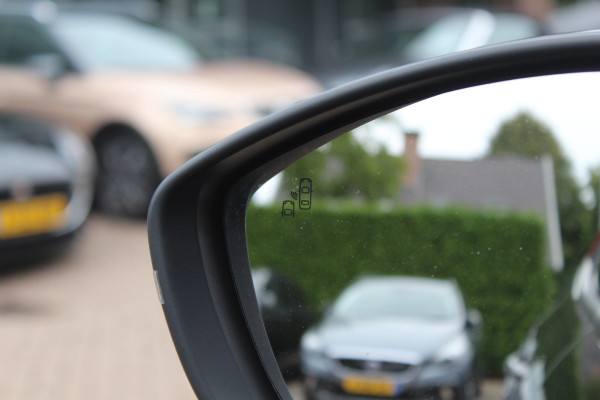 Opel Mokka 1.2 Level 4 GS Line / Camera / Navigatie / 18'' / DAB / Sfeerverlichting / Getint glas / Dodehoek / Cruise Control Opel Mokka 1.2 Level 4 GS Line / Camera / Navigatie / 18'' / DAB / Sfeerverlichting / Getint glas / Dodehoek / Cruise Control