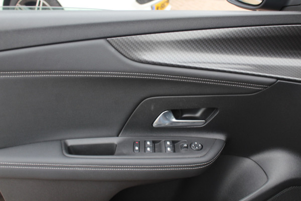 Opel Mokka 1.2 Level 4 GS Line / Camera / Navigatie / 18'' / DAB / Sfeerverlichting / Getint glas / Dodehoek / Cruise Control Opel Mokka 1.2 Level 4 GS Line / Camera / Navigatie / 18'' / DAB / Sfeerverlichting / Getint glas / Dodehoek / Cruise Control