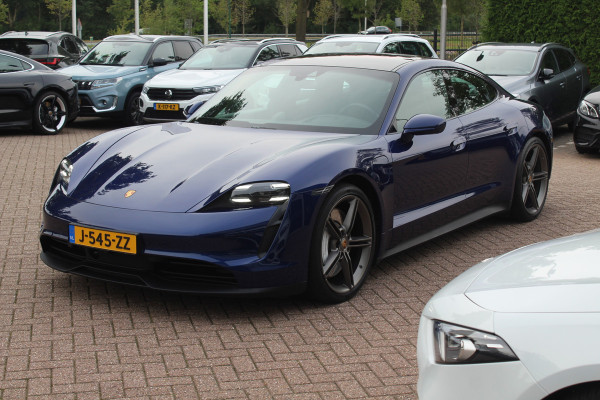 Porsche Taycan 4S Performance 84 kWh / SoH 91.3% / Panoramadak / 360Camera / Head-up / Achterasbesturing / Matrix LED / 21'' / Luchtvering / Bose / Stoelmassage / Sportchrono / Leder / Stuurverwarming / DAB / ACC
