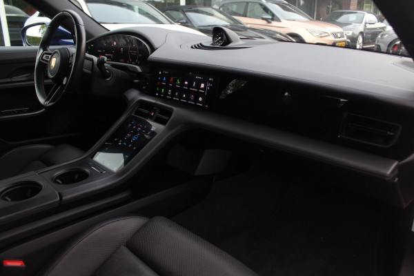 Porsche Taycan 4S Performance 84 kWh / SoH 91.3% / Panoramadak / 360Camera / Head-up / Achterasbesturing / Matrix LED / 21'' / Luchtvering / Bose / Stoelmassage / Sportchrono / Leder / Stuurverwarming / DAB / ACC