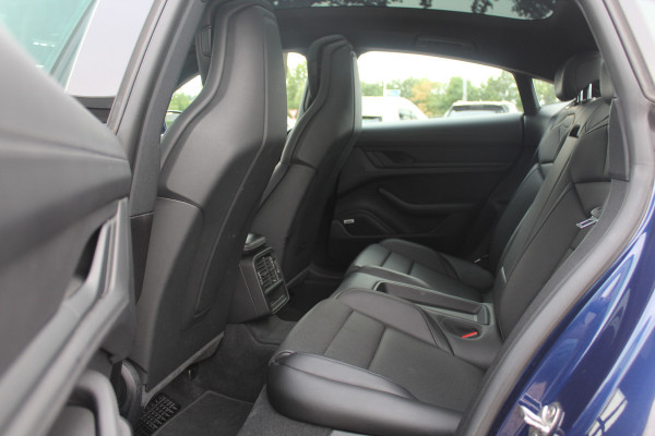 Porsche Taycan 4S Performance 84 kWh / SoH 91.3% / Panoramadak / 360Camera / Head-up / Achterasbesturing / Matrix LED / 21'' / Luchtvering / Bose / Stoelmassage / Sportchrono / Leder / Stuurverwarming / DAB / ACC