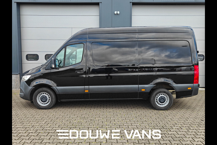 Mercedes-Benz Sprinter 316 L2H2 Zwart MBUX Trekhaak 3500kg 163pk Airco BPM Vrij Mercedes-Benz Sprinter 316 L2H2 Zwart MBUX Trekhaak 3500kg 163pk Airco BPM Vrij