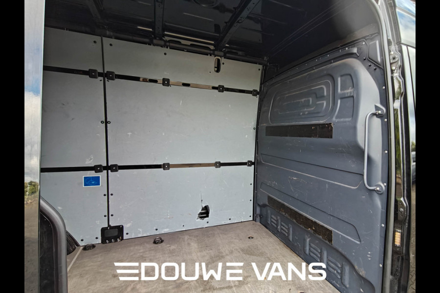 Mercedes-Benz Sprinter 316 L2H2 Zwart MBUX Trekhaak 3500kg 163pk Airco BPM Vrij Mercedes-Benz Sprinter 316 L2H2 Zwart MBUX Trekhaak 3500kg 163pk Airco BPM Vrij