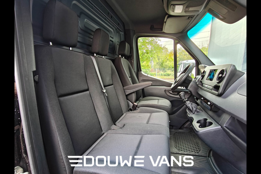 Mercedes-Benz Sprinter 316 L2H2 Zwart MBUX Trekhaak 3500kg 163pk Airco BPM Vrij Mercedes-Benz Sprinter 316 L2H2 Zwart MBUX Trekhaak 3500kg 163pk Airco BPM Vrij
