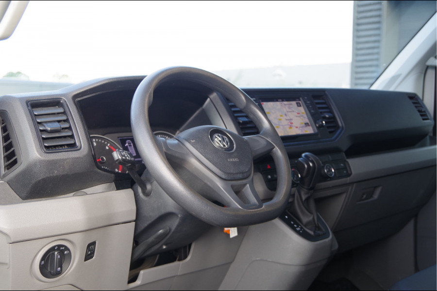 Volkswagen Crafter 35 2.0 TDI L3H3 177PK AUT. LEDER, VANSTEP TREKHAAK, ZONNEKLEP, CAMERA, NAVI, CARPLAY, CRUISE, AIRCO