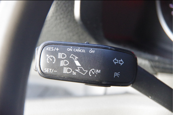 Volkswagen Crafter 35 2.0 TDI L3H3 177PK AUT. LEDER, VANSTEP TREKHAAK, ZONNEKLEP, CAMERA, NAVI, CARPLAY, CRUISE, AIRCO
