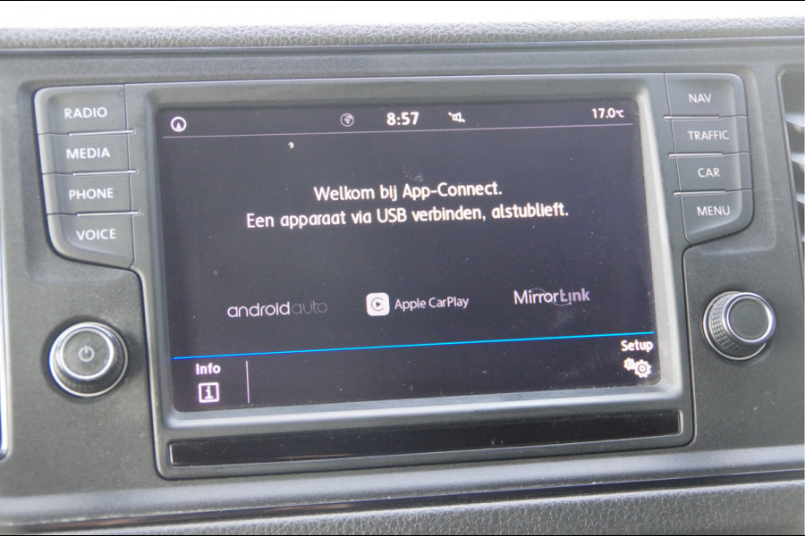 Volkswagen Crafter 35 2.0 TDI L3H3 177PK AUT. LEDER, VANSTEP TREKHAAK, ZONNEKLEP, CAMERA, NAVI, CARPLAY, CRUISE, AIRCO