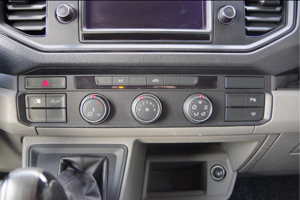Volkswagen Crafter 35 2.0 TDI L3H3 177PK AUT. LEDER, VANSTEP TREKHAAK, ZONNEKLEP, CAMERA, NAVI, CARPLAY, CRUISE, AIRCO