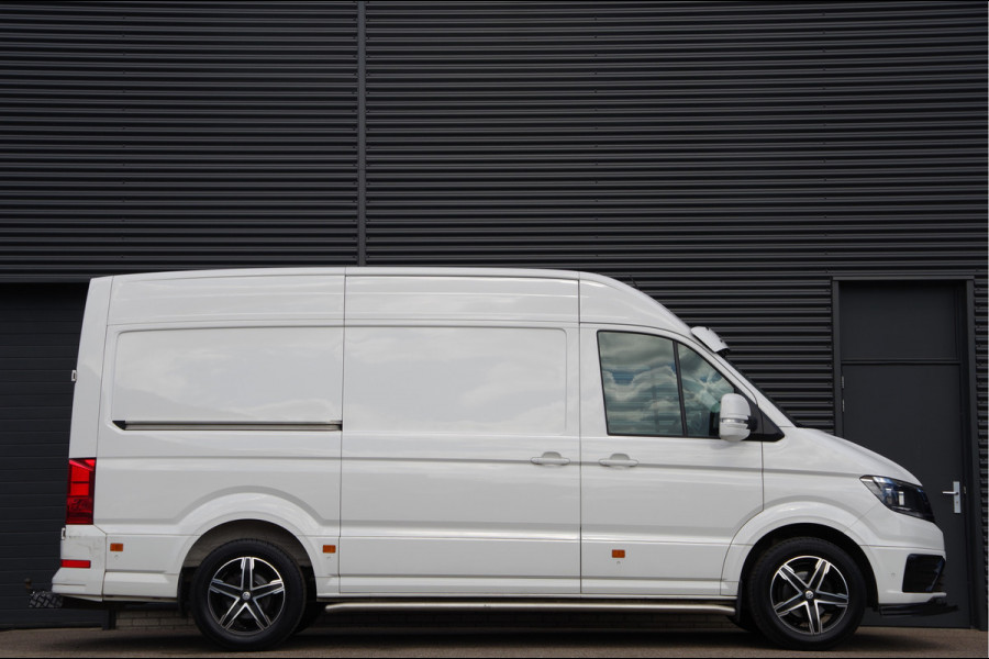 Volkswagen Crafter 35 2.0 TDI L3H3 177PK AUT. LEDER, VANSTEP TREKHAAK, ZONNEKLEP, CAMERA, NAVI, CARPLAY, CRUISE, AIRCO