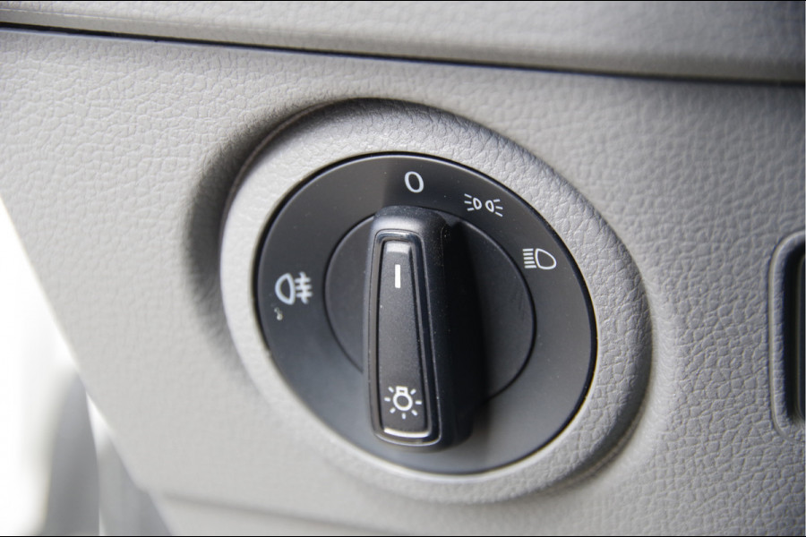 Volkswagen Crafter 35 2.0 TDI L3H3 177PK AUT. LEDER, VANSTEP TREKHAAK, ZONNEKLEP, CAMERA, NAVI, CARPLAY, CRUISE, AIRCO