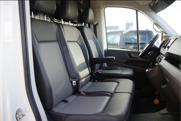 Volkswagen Crafter 35 2.0 TDI L3H3 177PK AUT. LEDER, VANSTEP TREKHAAK, ZONNEKLEP, CAMERA, NAVI, CARPLAY, CRUISE, AIRCO