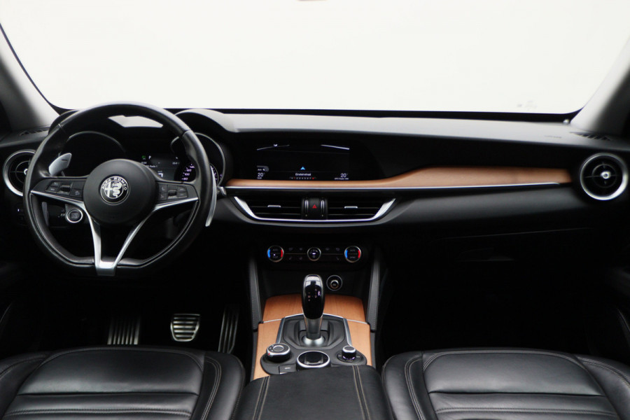 Alfa Romeo Stelvio 2.0 T AWD First Edition Climate, Camera, Elektrische Stoelen, Bluetooth, Navigatie, DAB, 20''