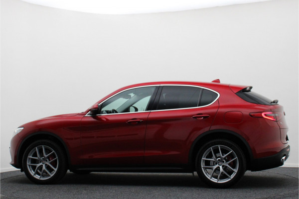 Alfa Romeo Stelvio 2.0 T AWD First Edition Climate, Camera, Elektrische Stoelen, Bluetooth, Navigatie, DAB, 20''