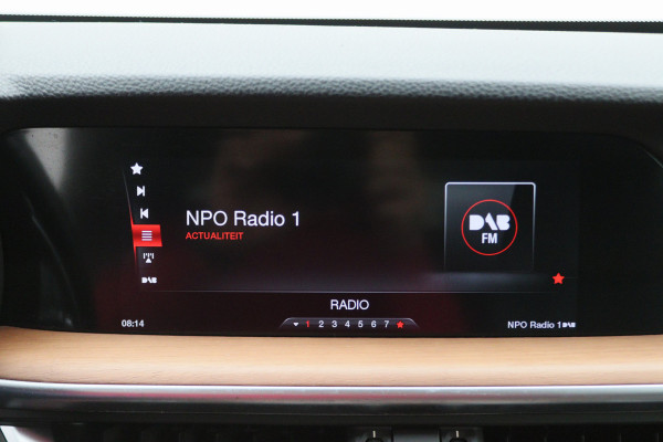 Alfa Romeo Stelvio 2.0 T AWD First Edition Climate, Camera, Elektrische Stoelen, Bluetooth, Navigatie, DAB, 20''