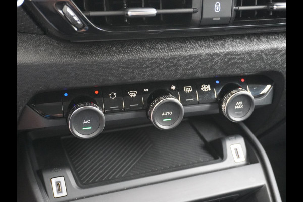 Citroën Ë-C4 Shine 50 kWh VAN: 19.400,- VOOR: 17.770,- UW HERFSTVOORDEEL: 1.630,- EURO. | RIJKLAARPRIJS INCL. 12MND BOVAG