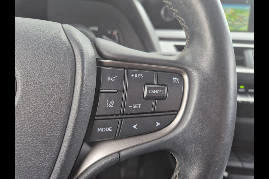 Lexus UX 250h Business Line Lexus UX 250h Business Line