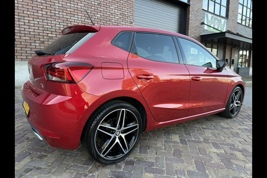 Seat Ibiza 1.0 TSI FR Business Intense / NAVI + Camera / 95 PK / Virtual cockpit / Premium Audio - Digitaal instrumentenpaneel