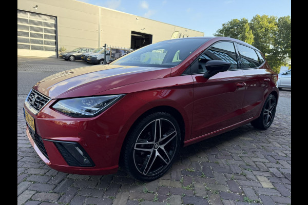 Seat Ibiza 1.0 TSI FR Business Intense / NAVI + Camera / 95 PK / Virtual cockpit / Premium Audio - Digitaal instrumentenpaneel