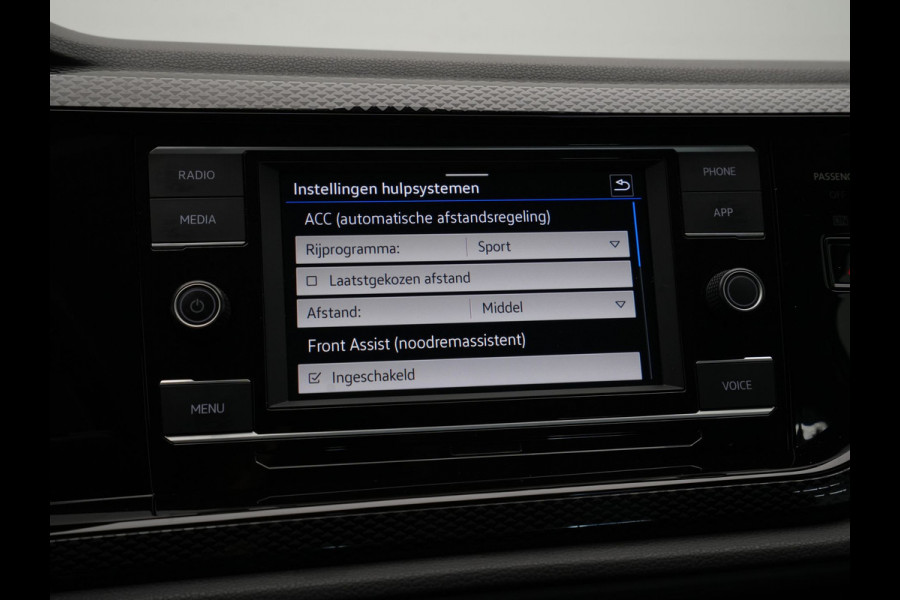 Volkswagen Polo 1.0 TSI 95pk DSG Life Face lift Navi via App Trekhaak Pdc Acc 77