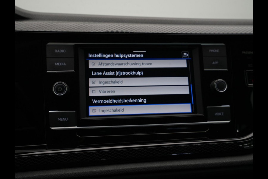 Volkswagen Polo 1.0 TSI 95pk DSG Life Face lift Navi via App Trekhaak Pdc Acc 77
