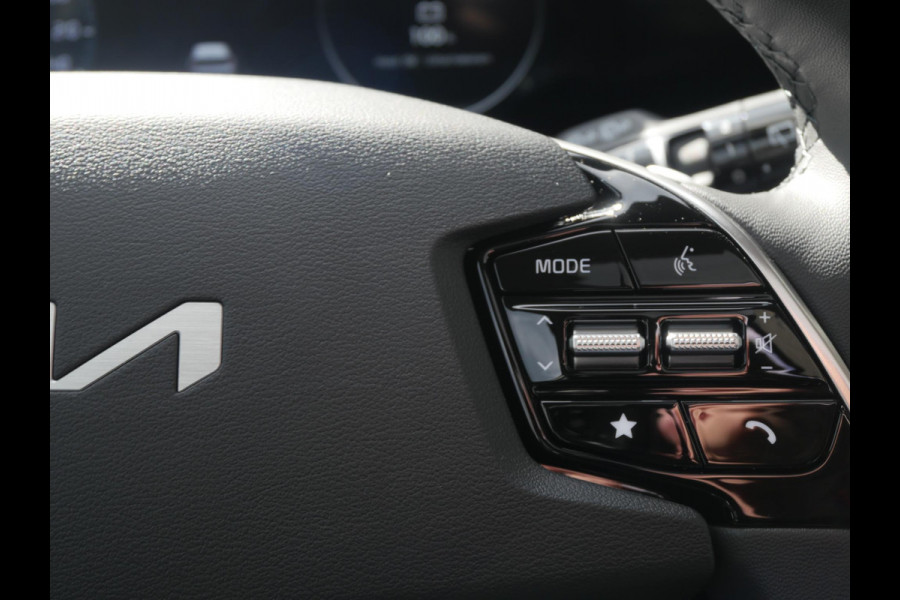 Kia Niro 1.6 GDi Hybrid ExecutiveLine | Op voorraad | Schuif/Kanteldak | Stoel&Stuur Verwarming | Harman Kardon | 18'' lichtmetaal | Draadloos opladen smartphone