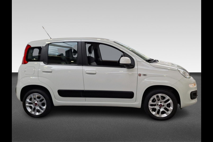 Fiat Panda 0.9 TwinAir Lounge  | Automaat | Afneembare trekhaak Fiat Panda 0.9 TwinAir Lounge  | Automaat | Afneembare trekhaak